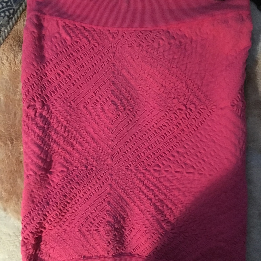 BCBG body con midi skirts